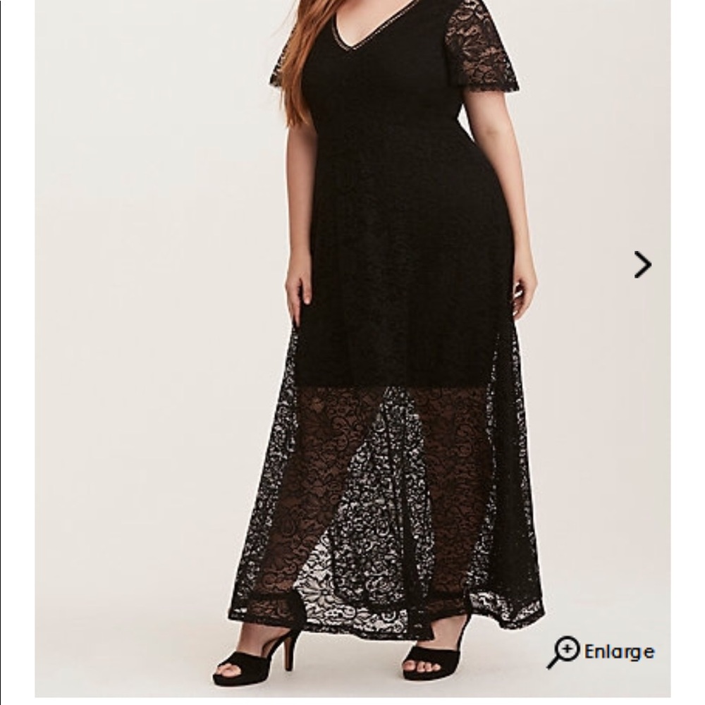 Black Lace V-Neck Maxi Dress